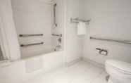 In-room Bathroom 3 Comfort Inn Shepherdsville - Louisville South