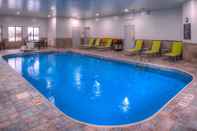 Kolam Renang Best Western St. Clairsville Inn & Suites