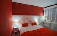 Kamar Tidur 5 Hotel Central Parc, Oyonnax