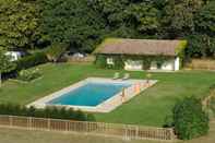 Kolam Renang Château de la Bourdaisière