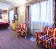 Bedroom 2 DoubleTree by Hilton Oxford Belfry