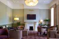 Lobi London Chigwell Prince Regent Hotel, BW Signature Collection