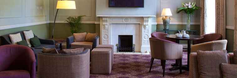 Lobby London Chigwell Prince Regent Hotel, BW Signature Collection