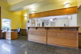 Lobby 4 Canadas Best Value Inn Valemount