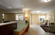 Lobi 4 MainStay Suites Charlotte - Executive Park