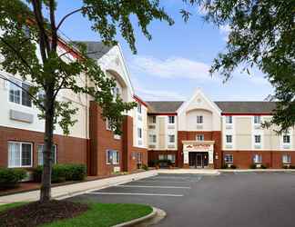 Exterior 2 MainStay Suites Charlotte - Executive Park