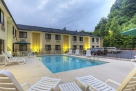 Swimming Pool Sleep Inn Bryson City - Cherokee Area