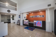 Lobi Motel 6 Bedford, TX - Fort Worth