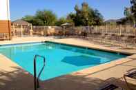 Swimming Pool Sonesta Simply Suites Phoenix Glendale