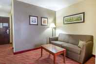 Common Space Comfort Inn Poplar Bluff North