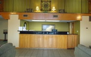 Lobby 2 Walnut Inn