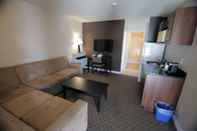 Ruang Umum Travelodge by Wyndham Kamloops Mountview