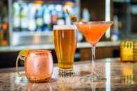 Bar, Kafe, dan Lounge DoubleTree by Hilton Portland - Beaverton