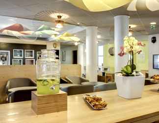 Sảnh chờ 2 Novotel Suites Paris Stade De France