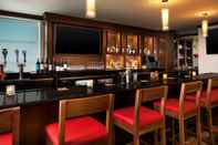 Bar, Cafe and Lounge Four Points by Sheraton Hotel & Suites San Francisco Airport