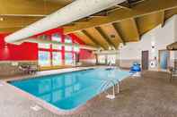 Swimming Pool AmericInn by Wyndham Virginia