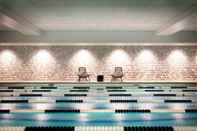 Swimming Pool Four Seasons Hotel San Francisco