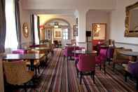 บาร์ คาเฟ่ และเลานจ์ The Rutland Arms Hotel, Bakewell, Derbyshire