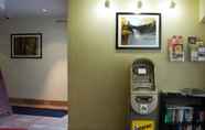 Lobi 2 Travelodge by Wyndham Fort St John