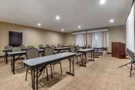 Functional Hall Comfort Inn & Suites Mocksville I-40