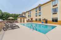 Kolam Renang Comfort Inn & Suites Mocksville I-40