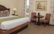 Kamar Tidur 5 The Conwell Inn