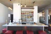 Bar, Cafe and Lounge greet Hotel Bordeaux Aeroport