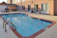 Swimming Pool Fairfield Inn & Suites by Marriott Anderson Clemson