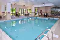 Swimming Pool Hampton Inn Waynesboro/Stuarts Draft