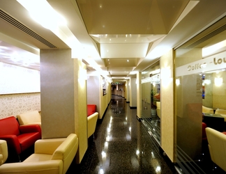 Lobi 2 Hotel Minerva