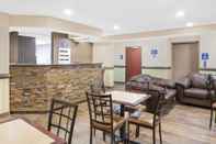 Lobby Microtel Inn & Suites by Wyndham Salisbury