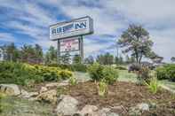 Exterior Blue Door Inn