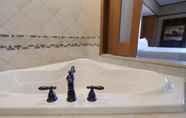 In-room Bathroom 2 Hilton Vacation Club Sedona Summit