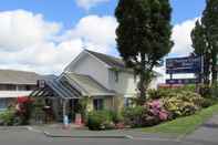 Exterior Fenton Court Motel