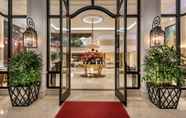 Lobi 2 Beverly Hills Plaza Hotel & Spa