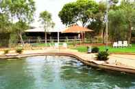 Swimming Pool Discovery Resorts - Kings Canyon