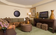 Lobi 6 Holiday Inn Express Hotel & Suites Greenville, an IHG Hotel