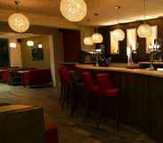 Quầy bar, cafe và phòng lounge 3 Best Western Plus Oaklands Hotel