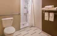 In-room Bathroom 4 Fairfield Inn & Suites by Marriott Olean