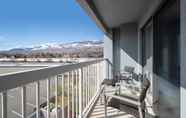 Bedroom 5 Courtyard by Marriott Reno