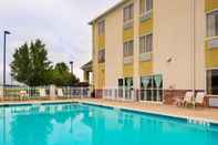 Swimming Pool Quality Inn Spring Mills - Martinsburg North