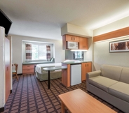 Common Space 2 Microtel Inn & Suites by Wyndham Uncasville