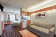 Common Space Microtel Inn & Suites by Wyndham Uncasville