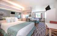 Bedroom 7 Microtel Inn & Suites by Wyndham Claremore