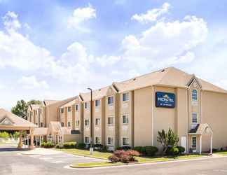 Exterior 2 Microtel Inn & Suites by Wyndham Claremore