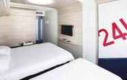 Bedroom 4 ibis Styles La Rochelle Centre