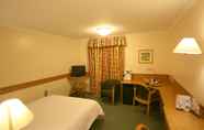 ห้องนอน 6 Days Inn by Wyndham Donington A50