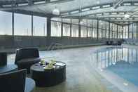 Swimming Pool Tivoli Oriente Lisboa Hotel