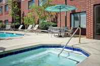 Swimming Pool SpringHill Suites by Marriott Atlanta Buford/Mall of Georgia