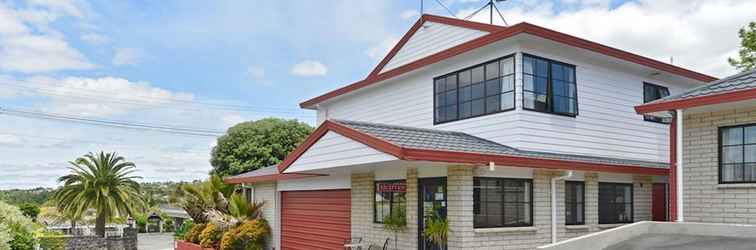 ภายนอกอาคาร Bk's Pohutukawa Lodge